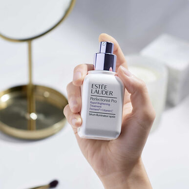Estee Lauder Perfectionist Pro Rapid Brightening Treatment Antioxidant Illuminating Serum med C-vitamin 50 ml 50 ml