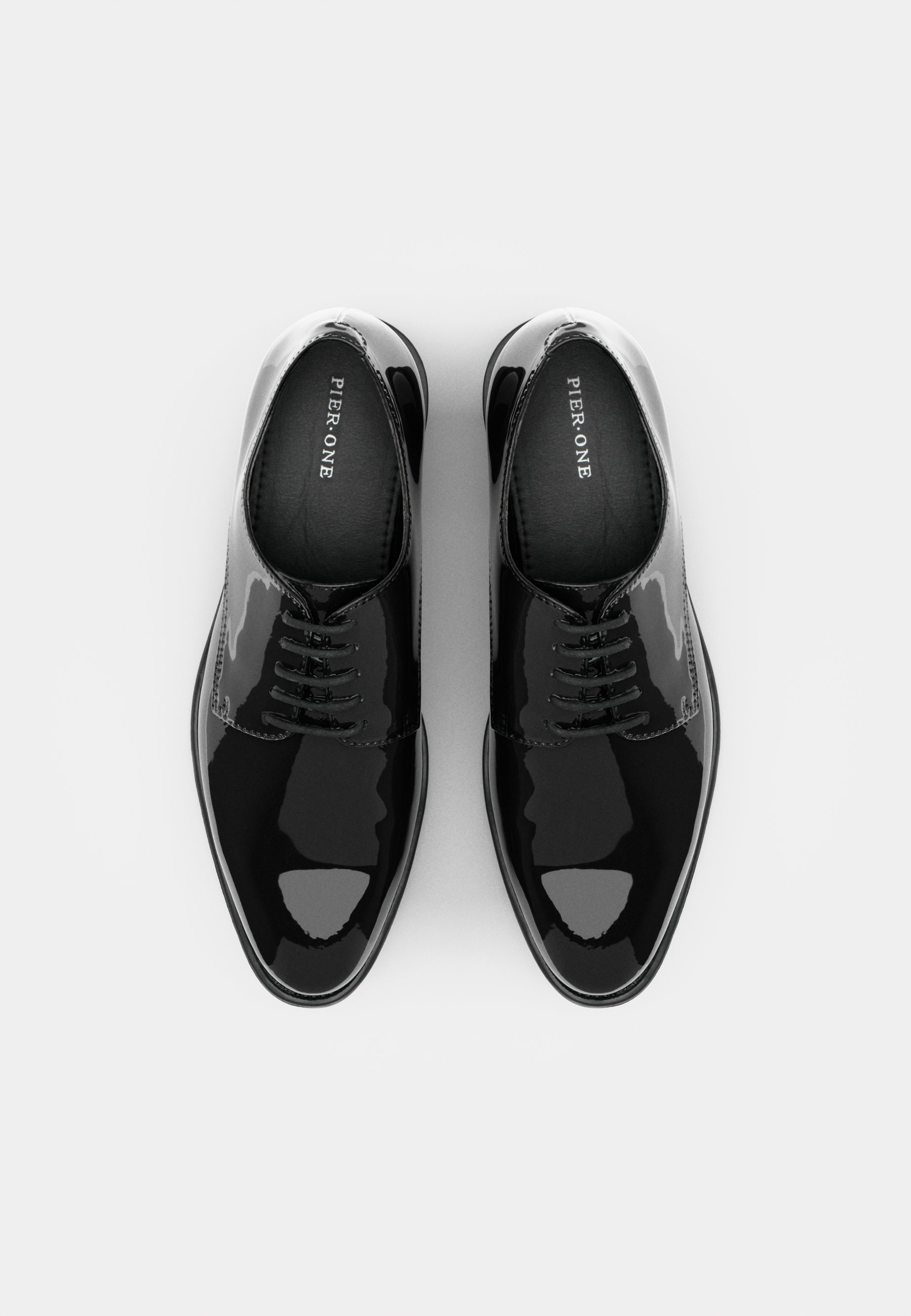 Pier One Smart veterschoenen - zwart