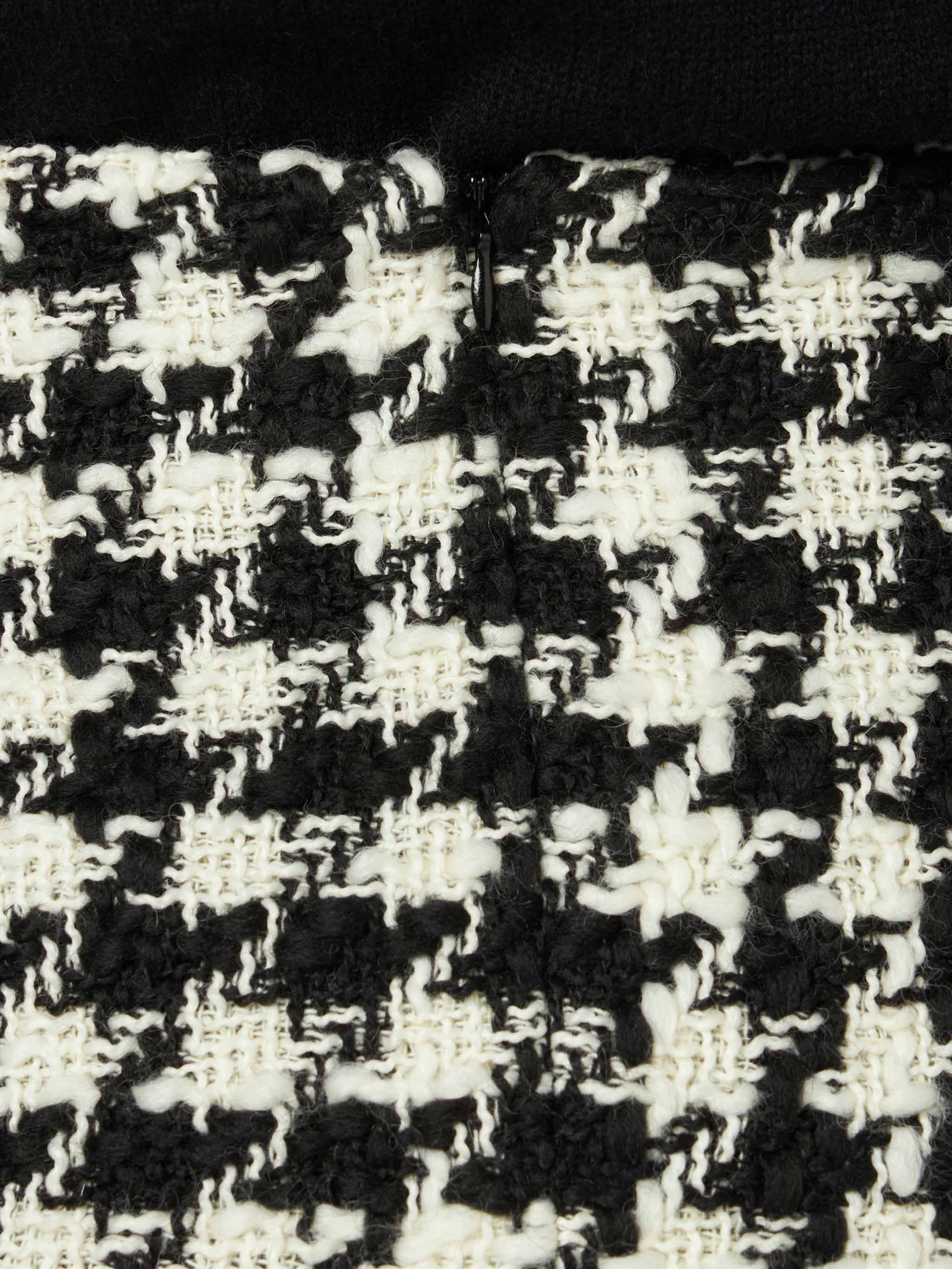 Damesrok van wol met pied-de-pouleprint