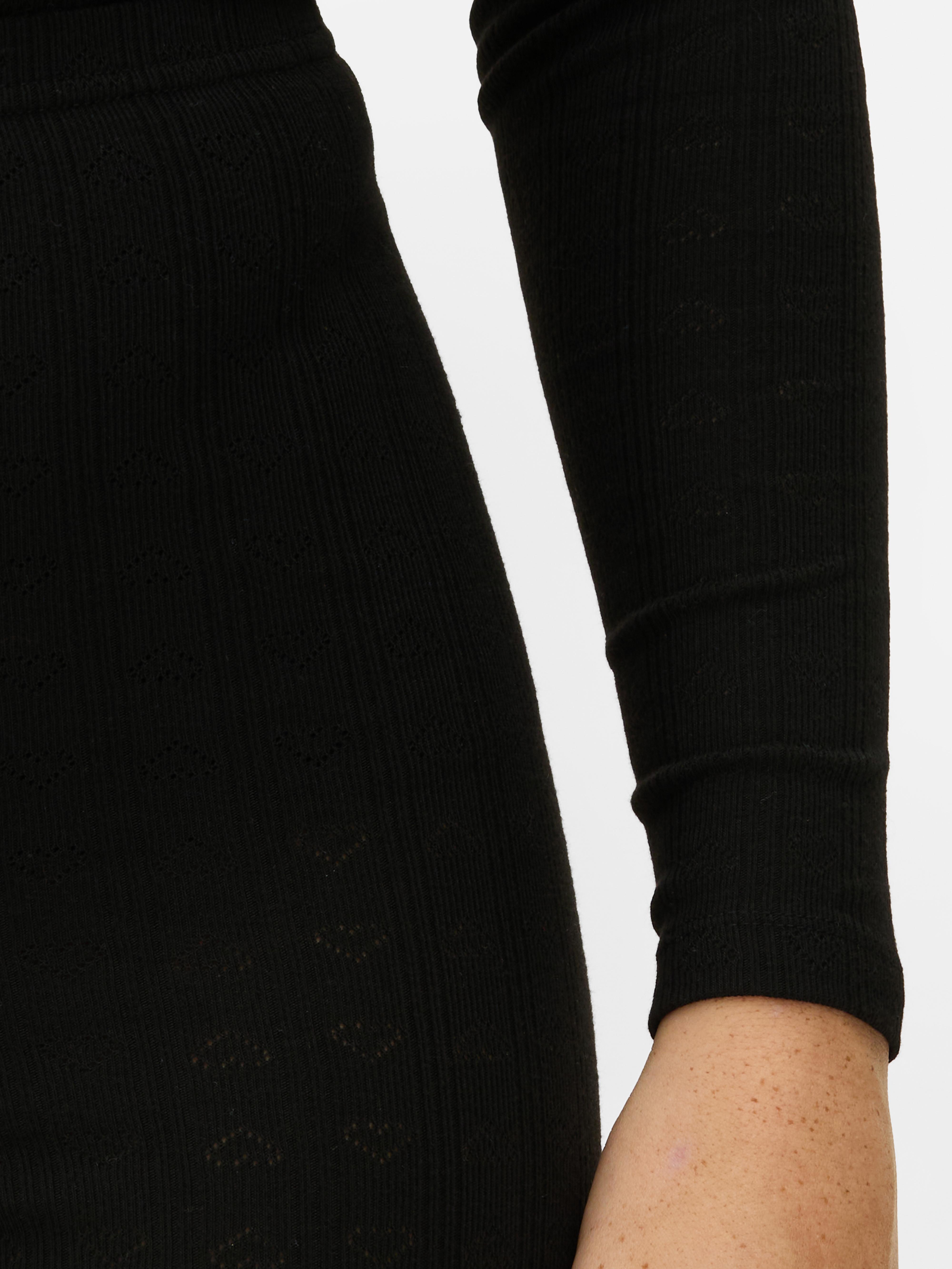 Leggings termici traforati. Questo capo basic caldo è indispensabile grazie alla trama traforata e al tessuto termico.