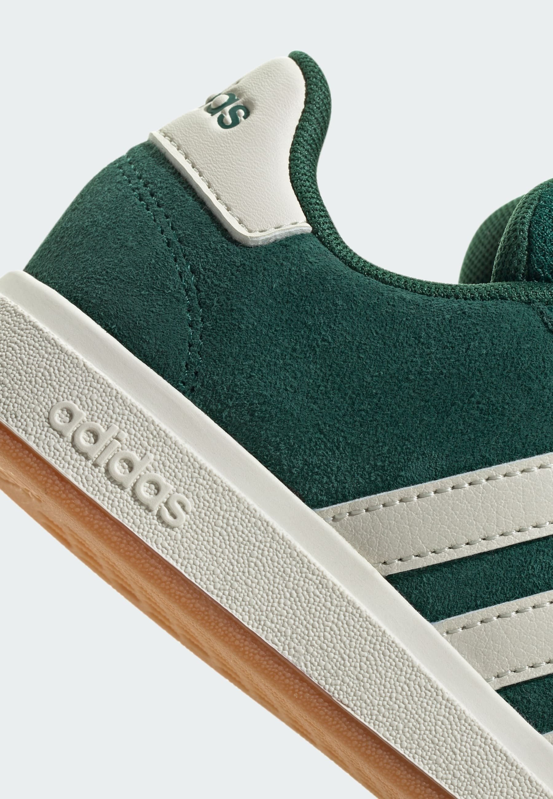 adidas Sportswear GRAND CORUT - Babyschuhe - College-Grün, Off-White, Gummi