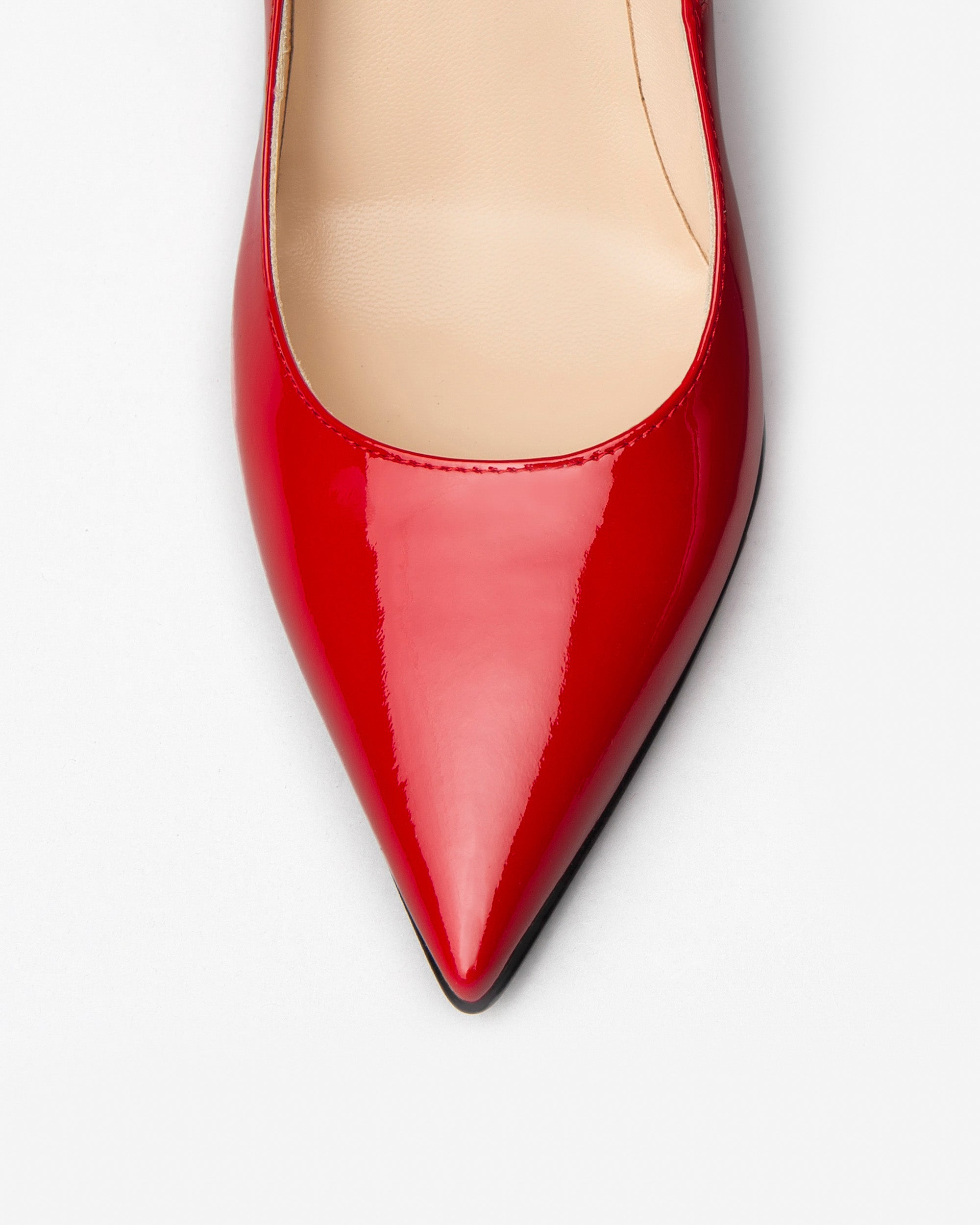  Damen-Pumps aus Lackleder