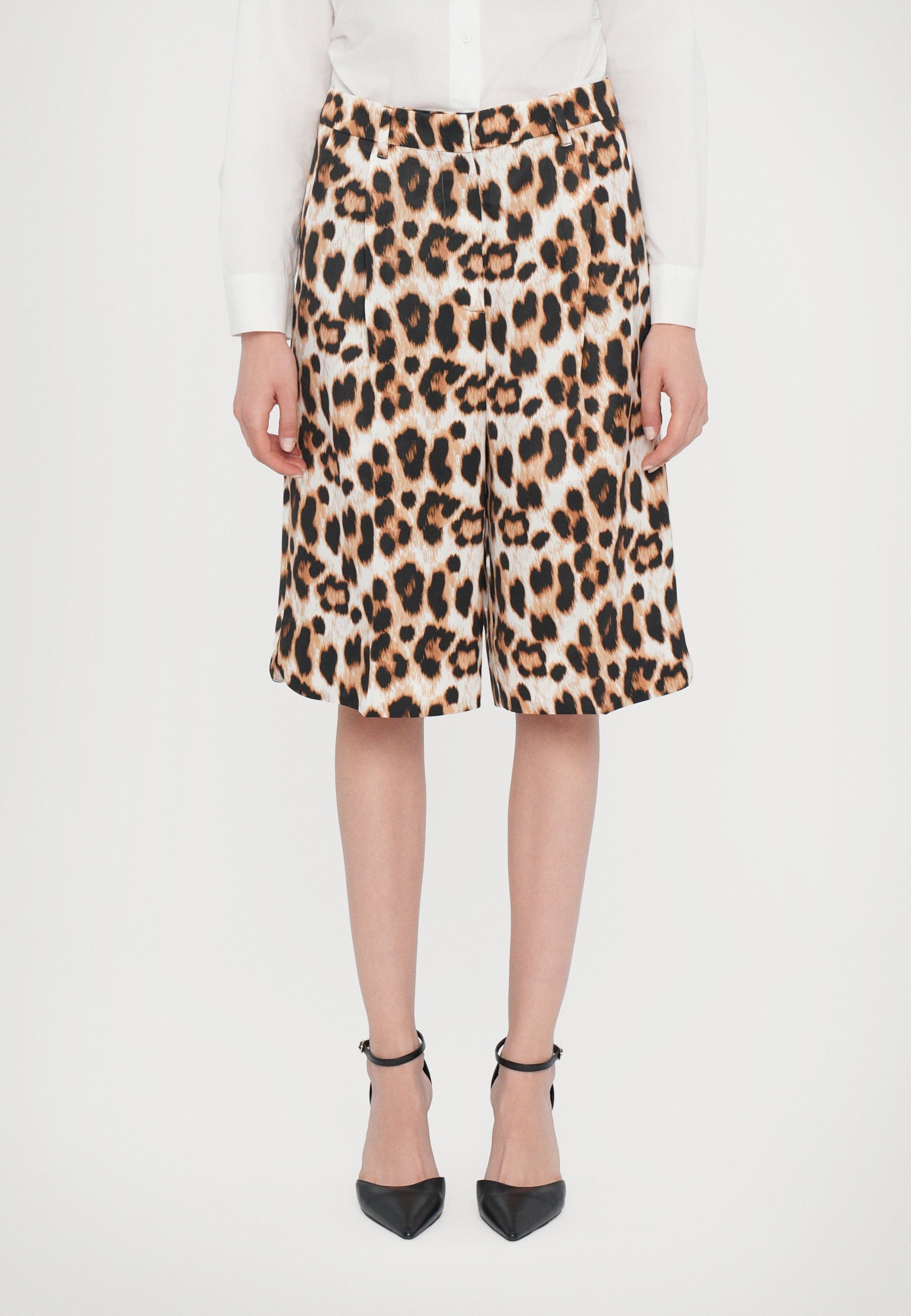 MUNTHE UAMA - Shorts - mocha