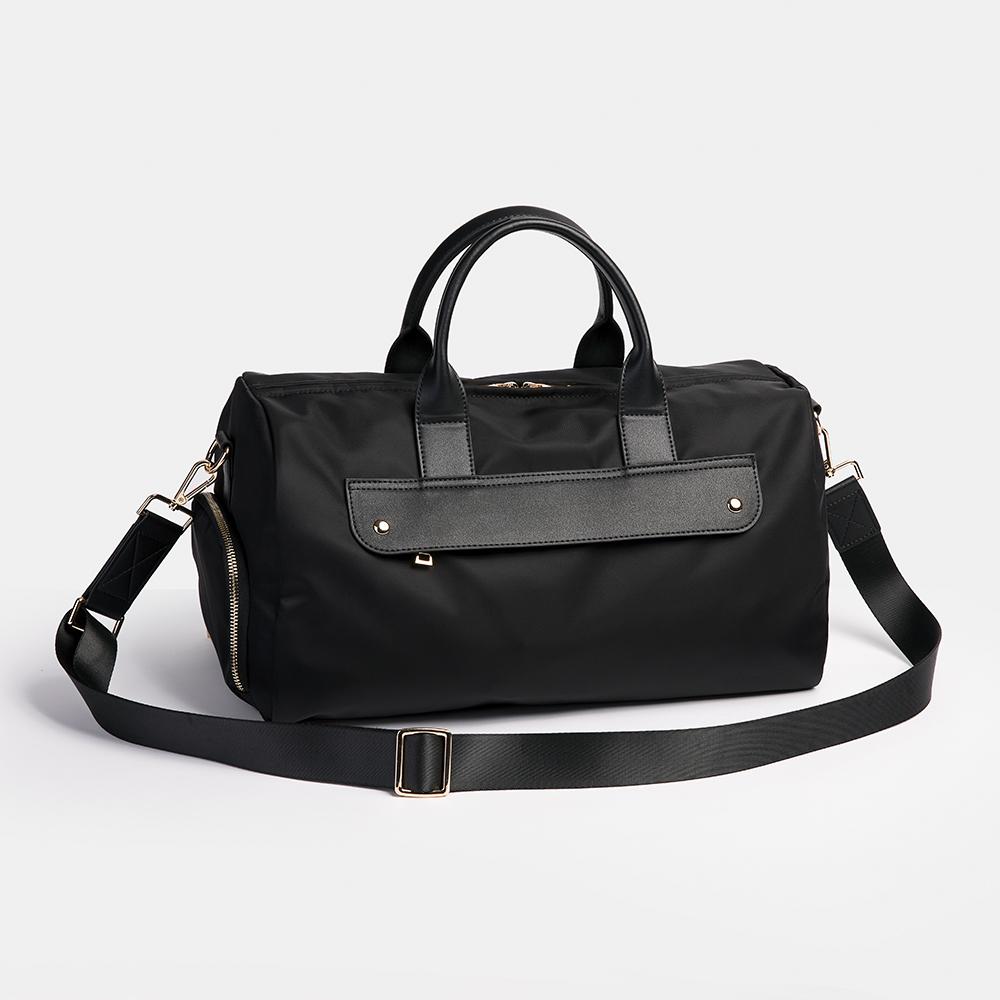 Large capacity messenger travel bag Korean version of the wild nylon shoulder bag leisure sports fitness bag WOMEN