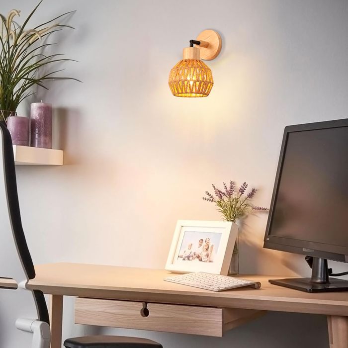 SNOGOLD Applique Mural Interieur Vintage Lampe Mural en Rotin et Bois E27 Luminaire Plafonnier Ajustable pour Salon Couloir, Marron
