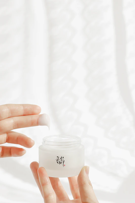 Creme Beleza da Dinastia Joseon, um creme intensamente hidratante com efeito iluminador.