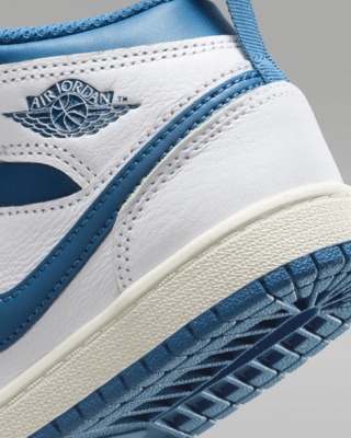 Jordan 1 Mid SE Younger Kids' Shoes