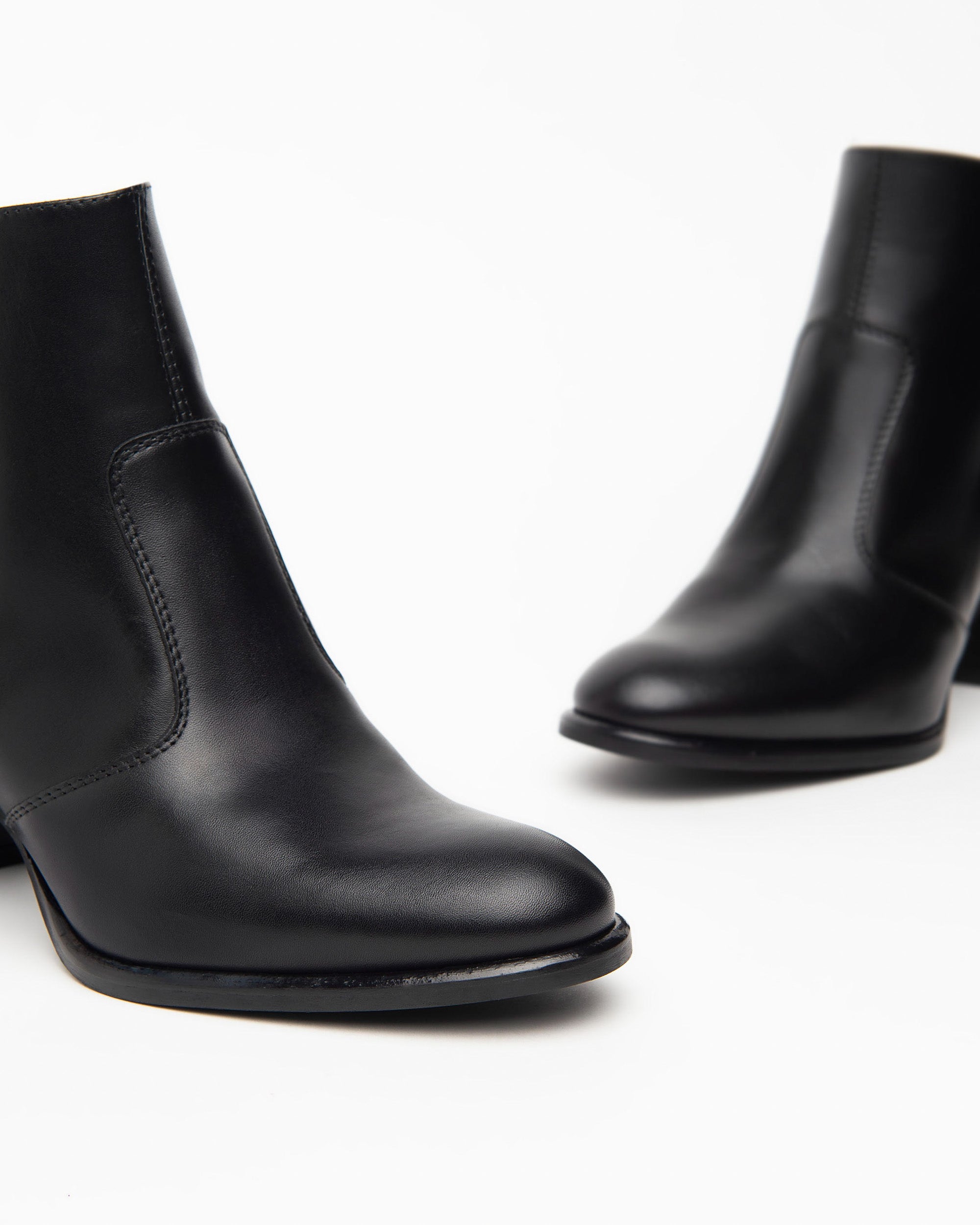  Damen-Ankle-Boots aus Leder