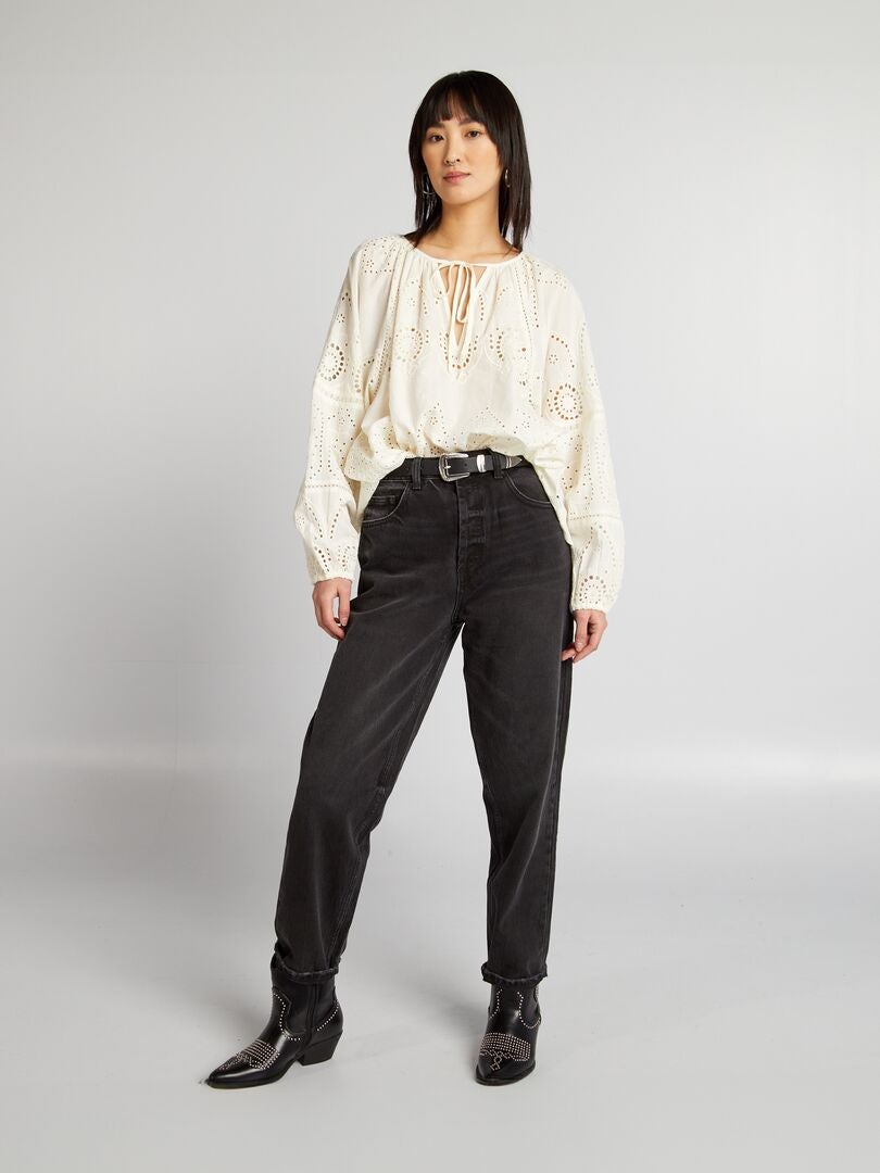 Blusa com bordado e renda - BEGE