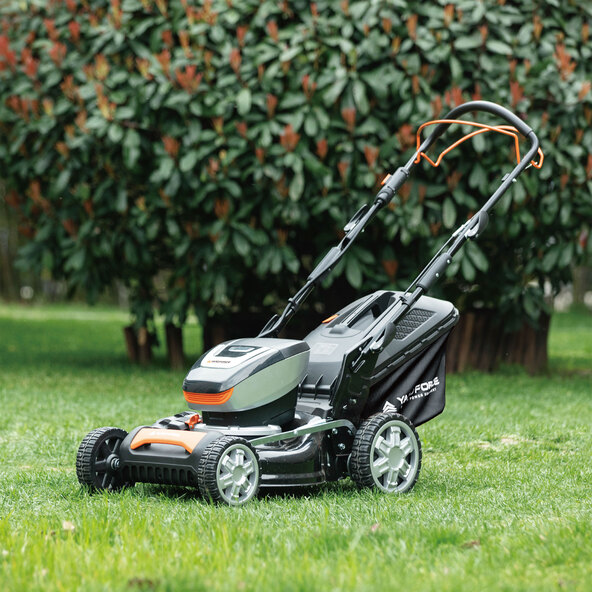 Cordless lawn mower, 60 V