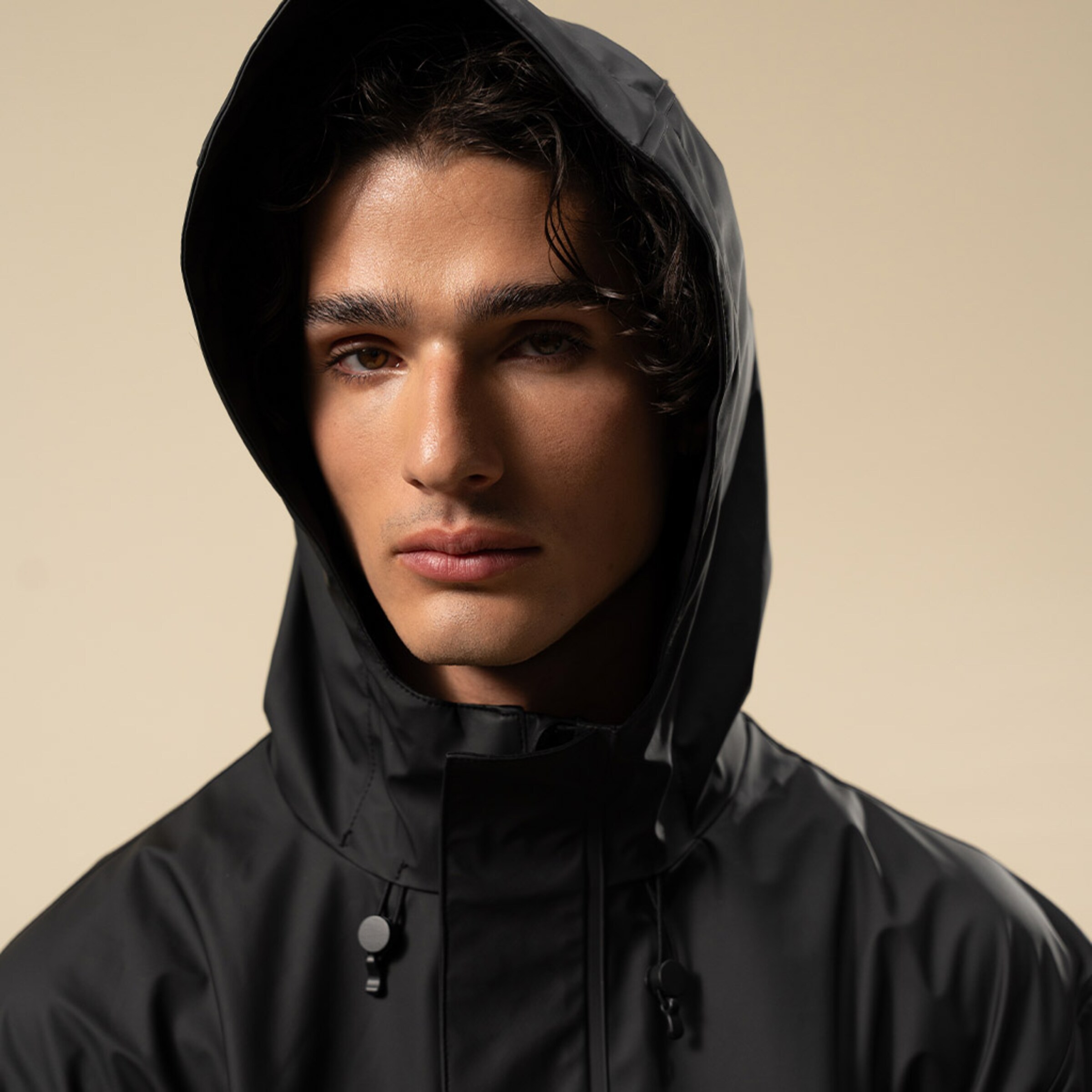 Veste imperméable longue noire de tous les jours