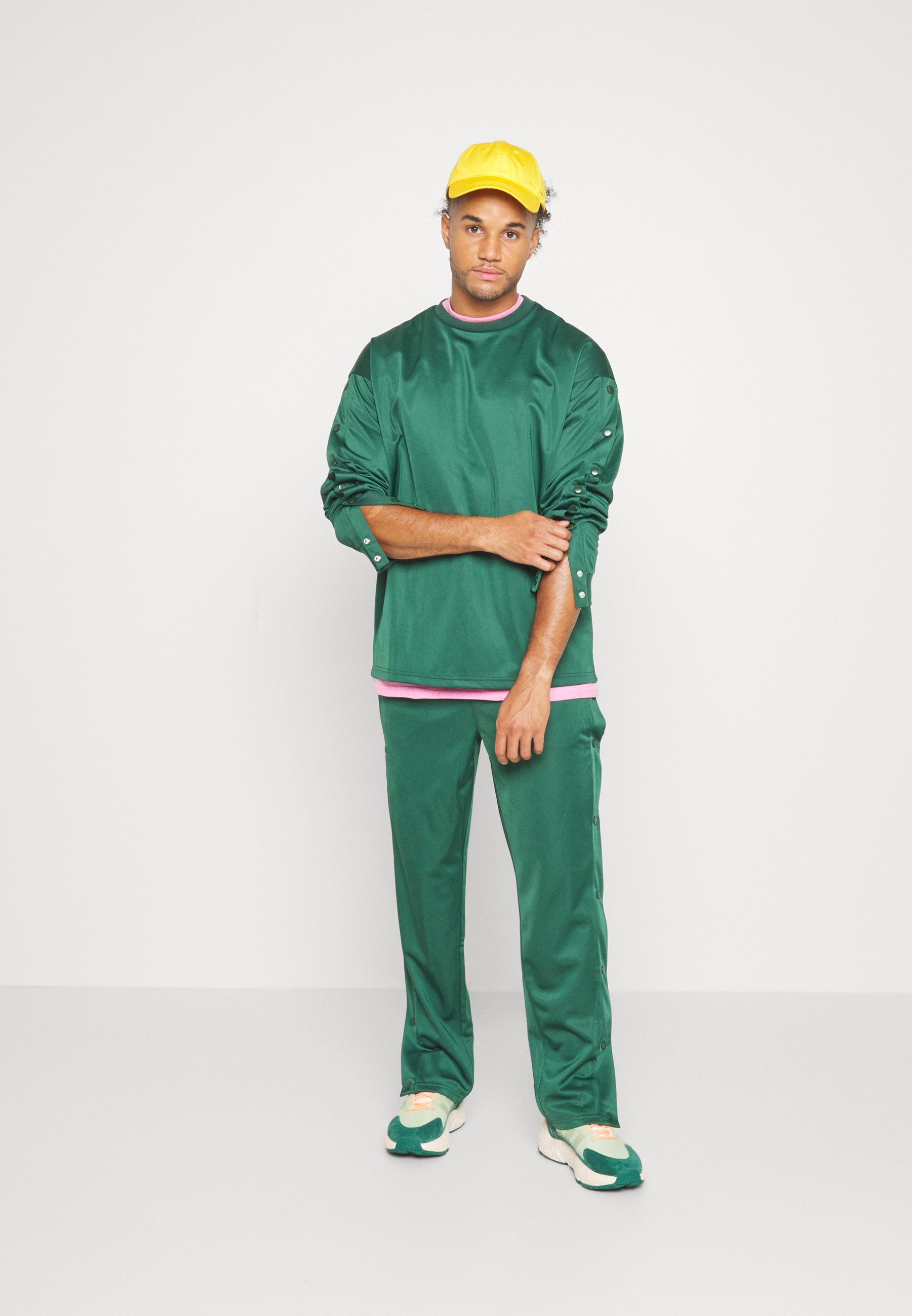 Calça de treino YOURTURN ADAPT RETRO JOGGER - Verde escuro