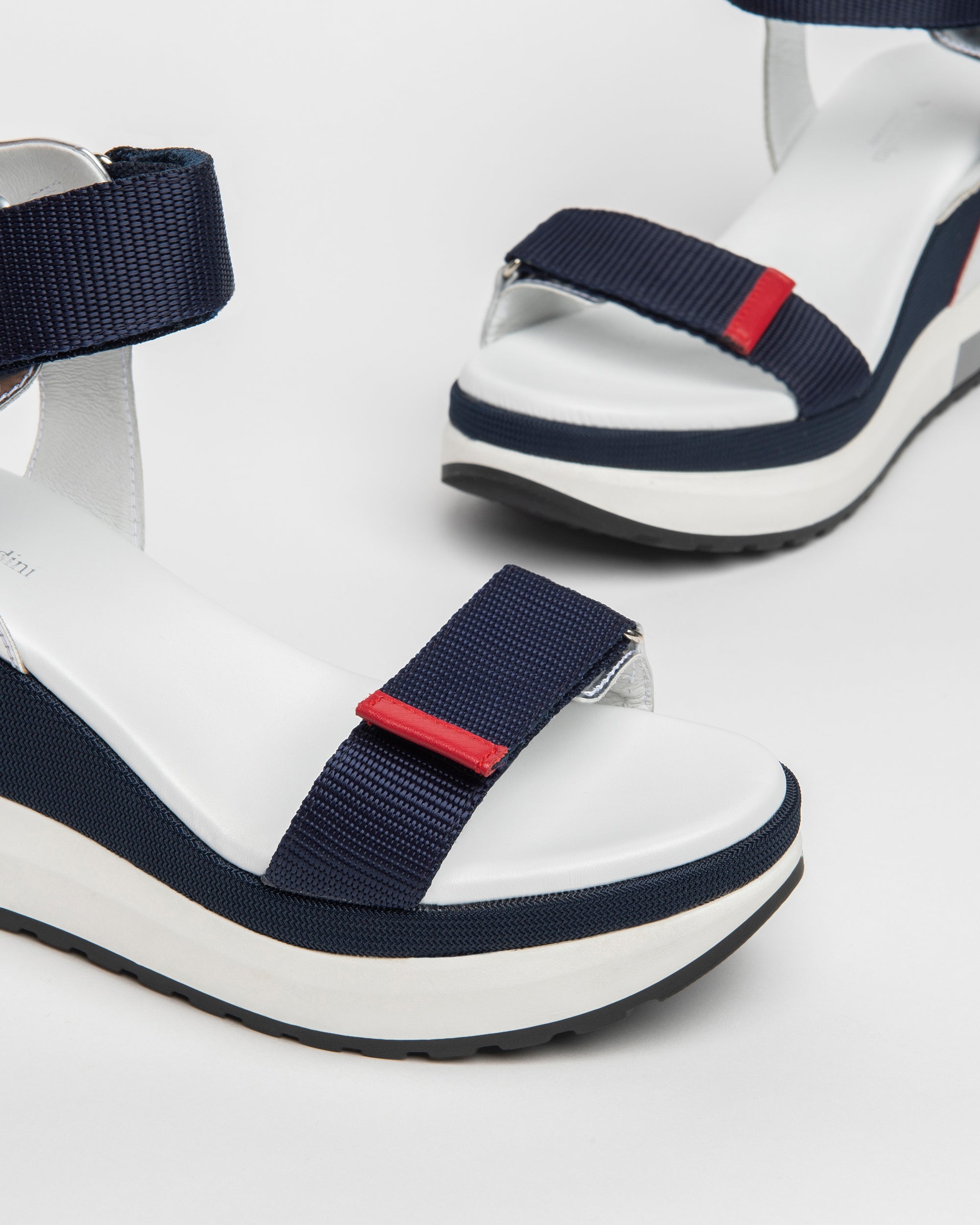  Sandales en cuir pour femmes