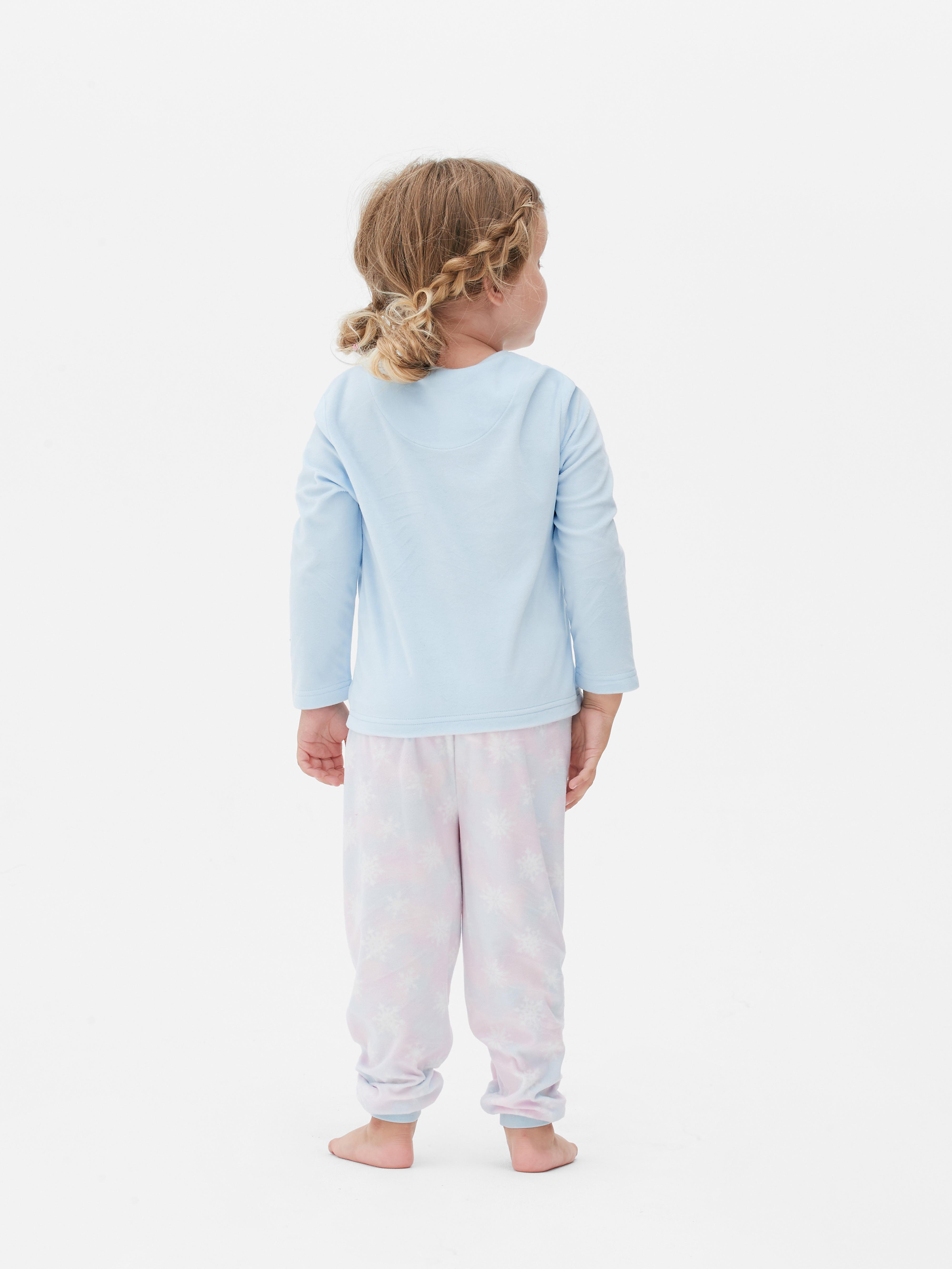 Pijamale moi cu tema Frozen de la Disney. Pijamale moi din fleece cu o notă Disney? Sună bine!