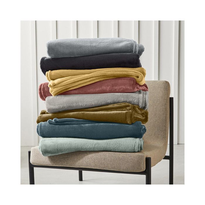 XL throw blanket 150 x 200 cm, soft and warm for 2 people, 100% Polyester, charcoal color