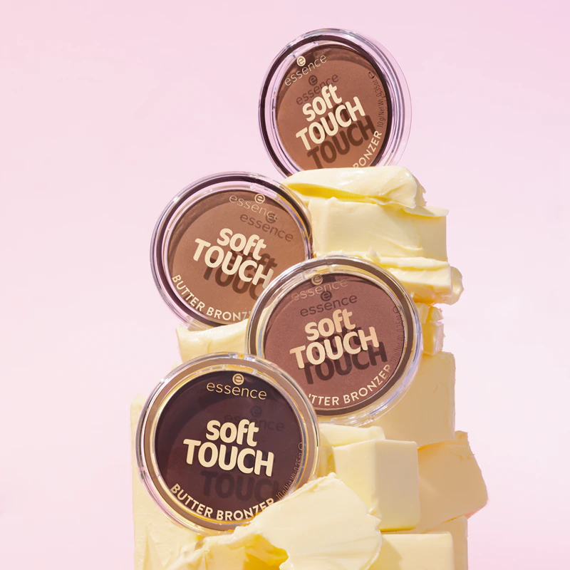 púdrový bronzer essence Soft Touch s matným finišom