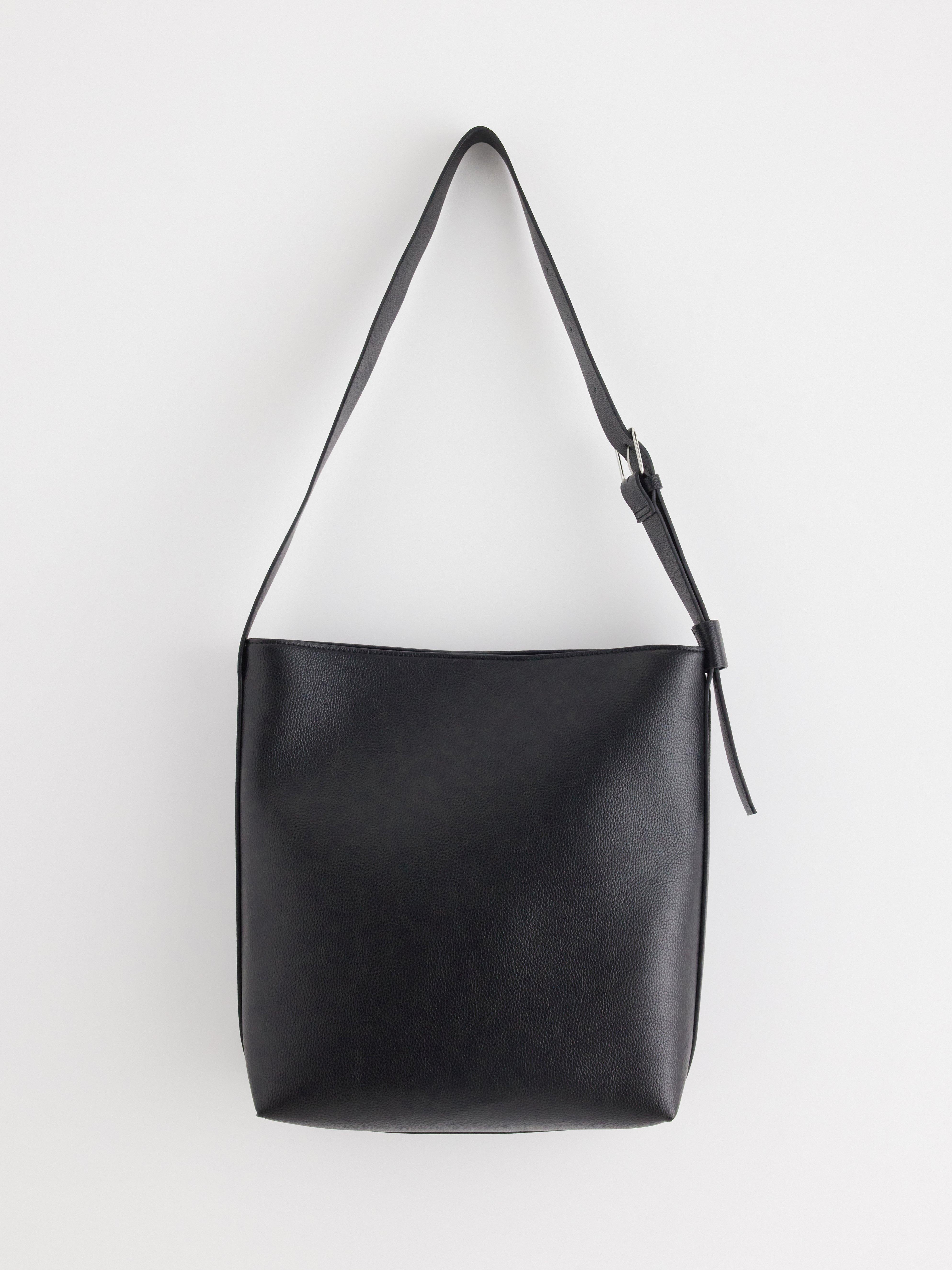 Shopper en läderimitation noir