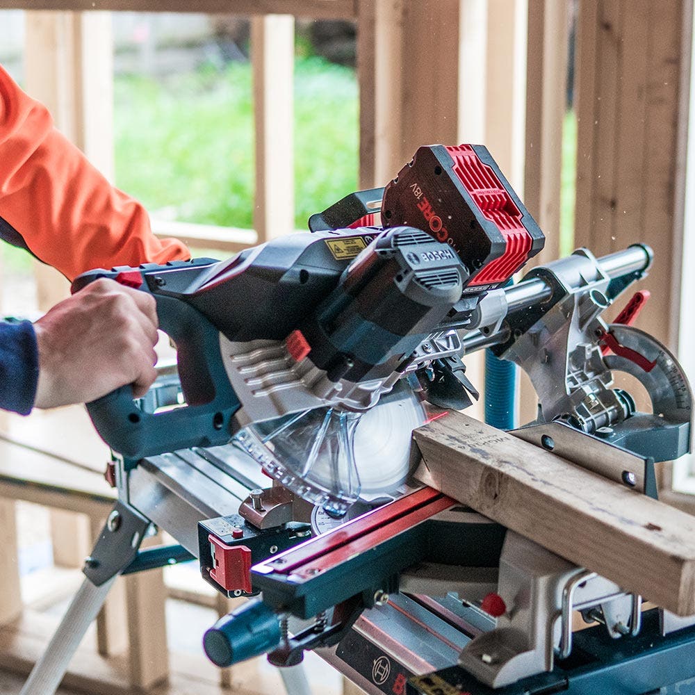 BOSCH 18 V BITURBO Akku-Kapp- und Gehrungssäge 216 mm Gehäuse 0601B41040