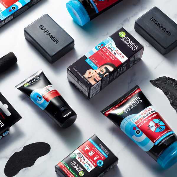 Benzi de nas Garnier Pure Active 4 cu cărbune anti-puncte negre