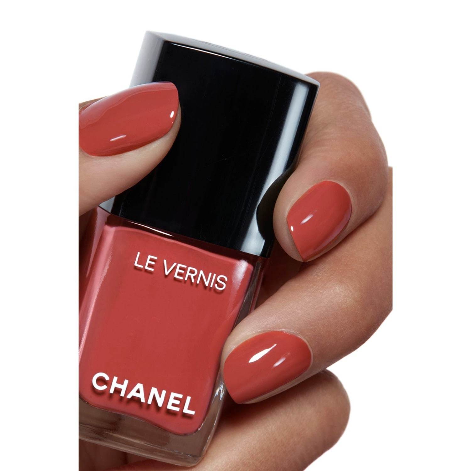 CHANEL lak za nokte LE VERNIS DUGOTRAJNA BOJA I SJAJ - 13 ml