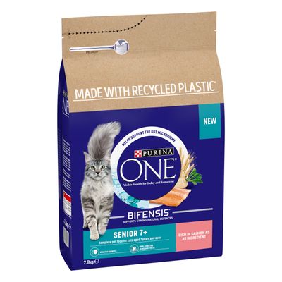 PURINA ONE Senior 7+ Alimento secco per gatti al salmone e cereali integrali