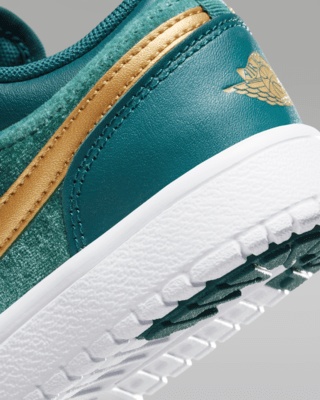 Jordan 1 Low Alt SE Younger Kids' Shoes