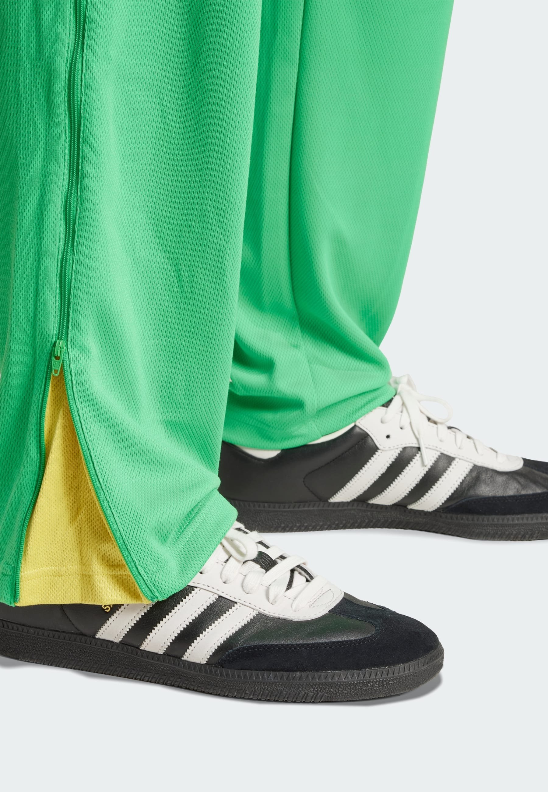 Pantaloni de trening adidas Originals