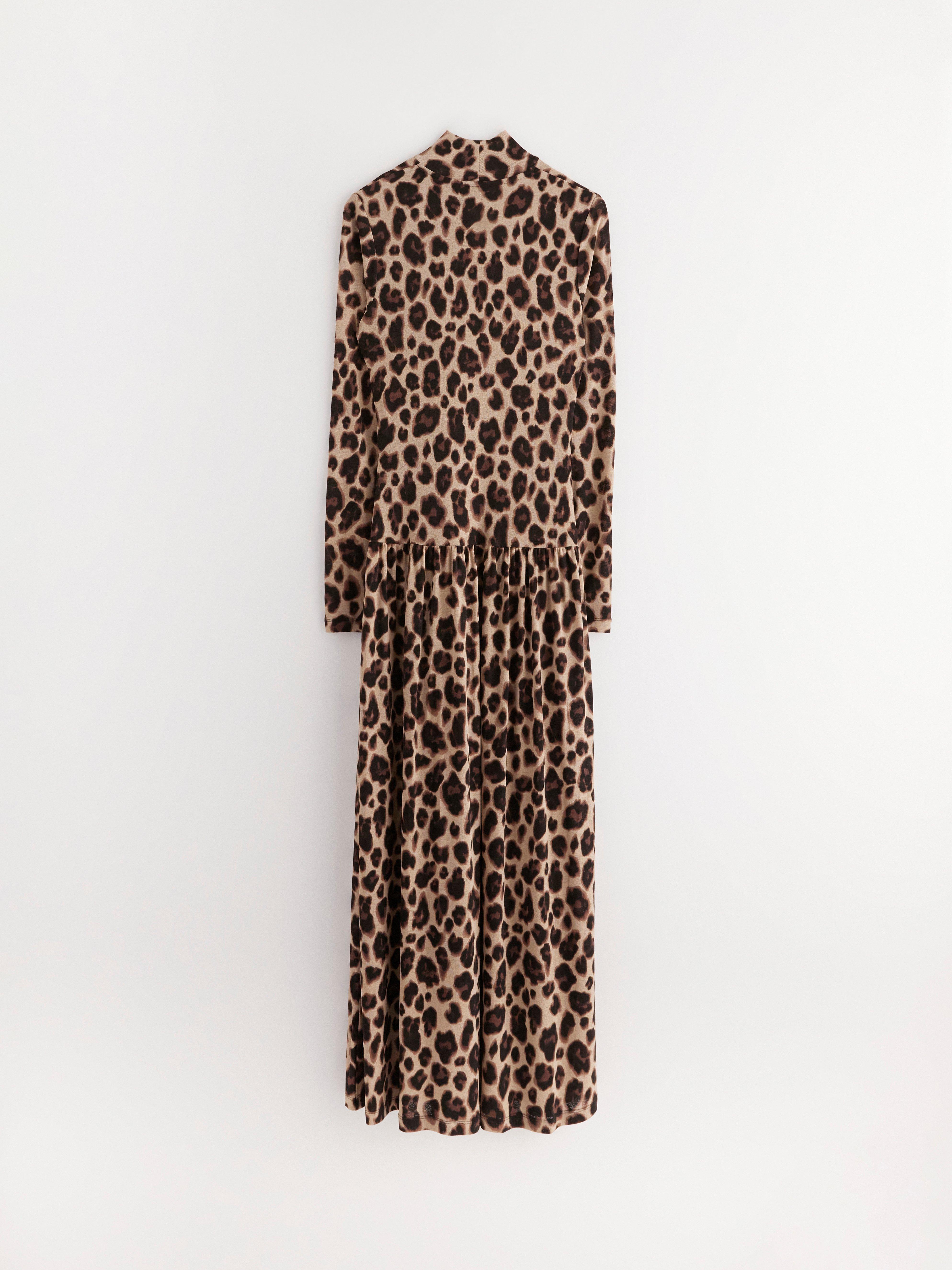 Vestido longo de manga comprida bege