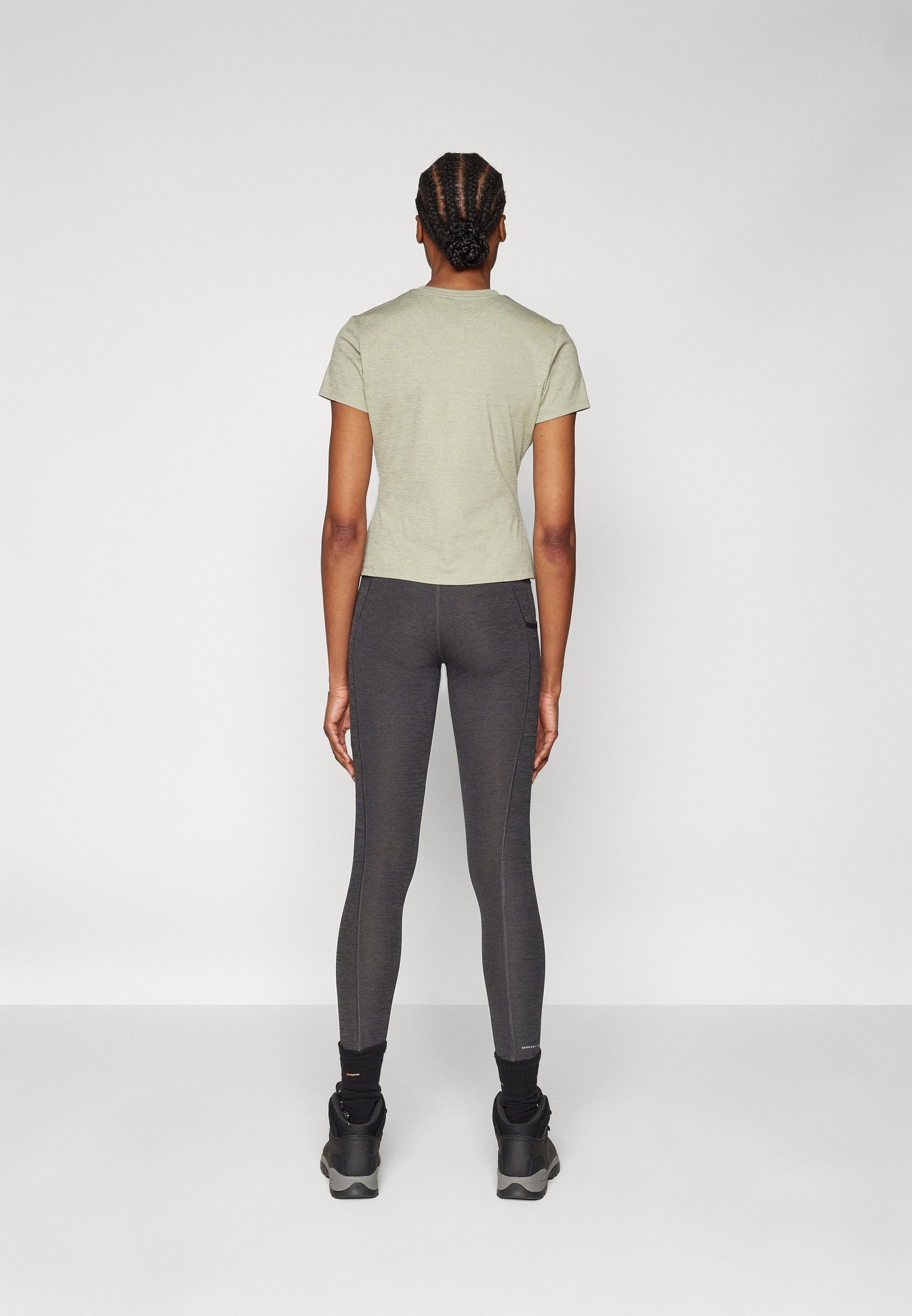 Columbia COLUMBIA MOVE™ LEGGING - Leggings - fekete heather