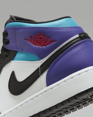 Air Jordan 1 Mid Older Kids' Shoes