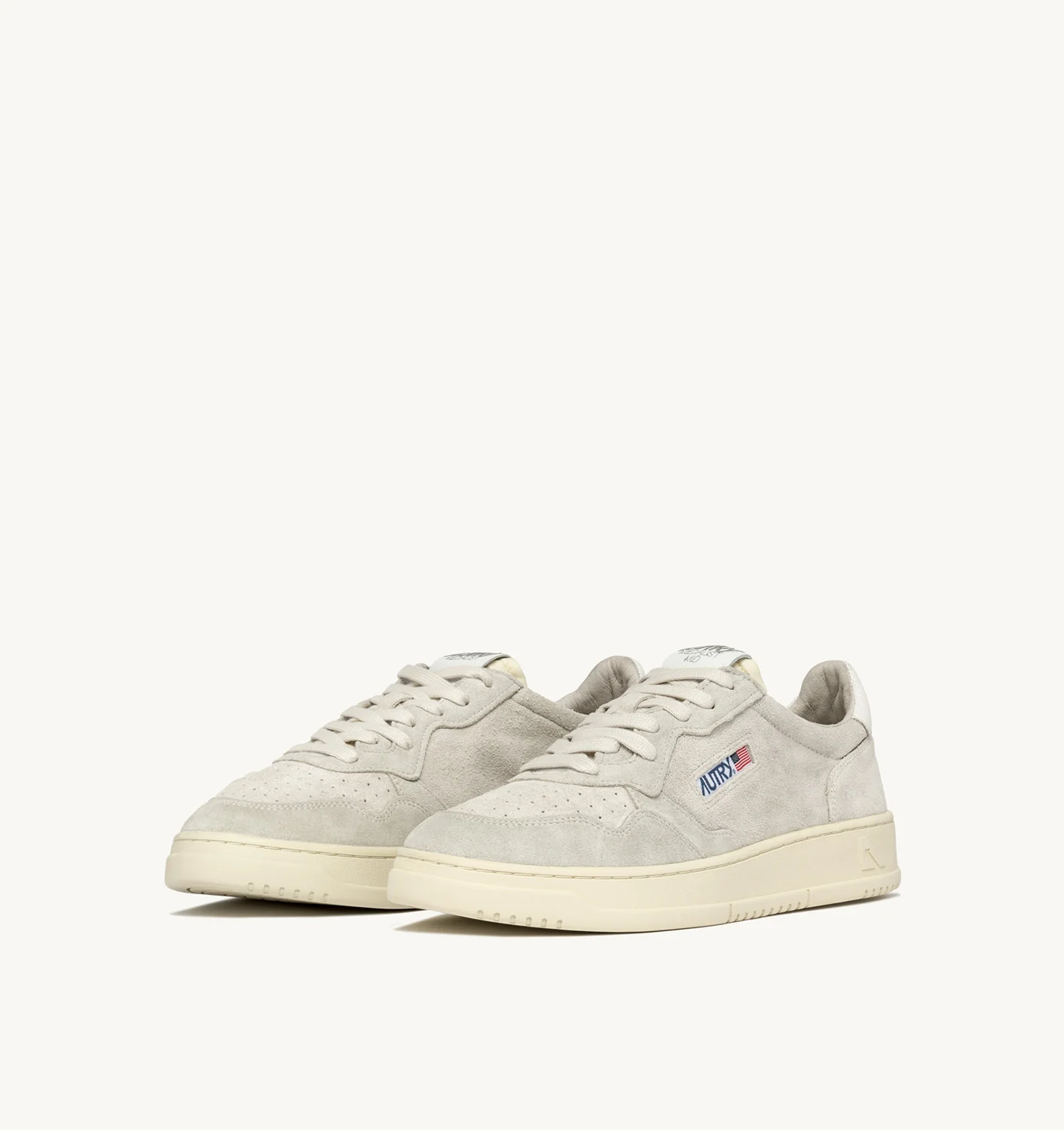 Adidași Medalist Low din piele întoarsă, culoare avorio