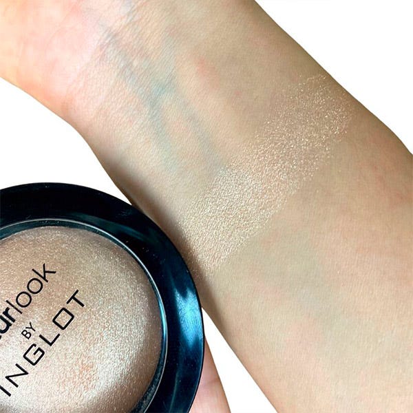 Iluminator Naturlook Soft Sparkler pentru față și corp