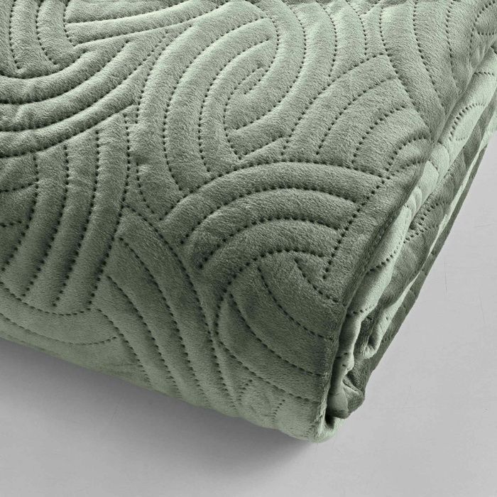 Copriletto trapuntato SOLANGE 240x260 cm + 2 copripiumini 60x60 cm – Velluto effetto pelle di pesca color cedro