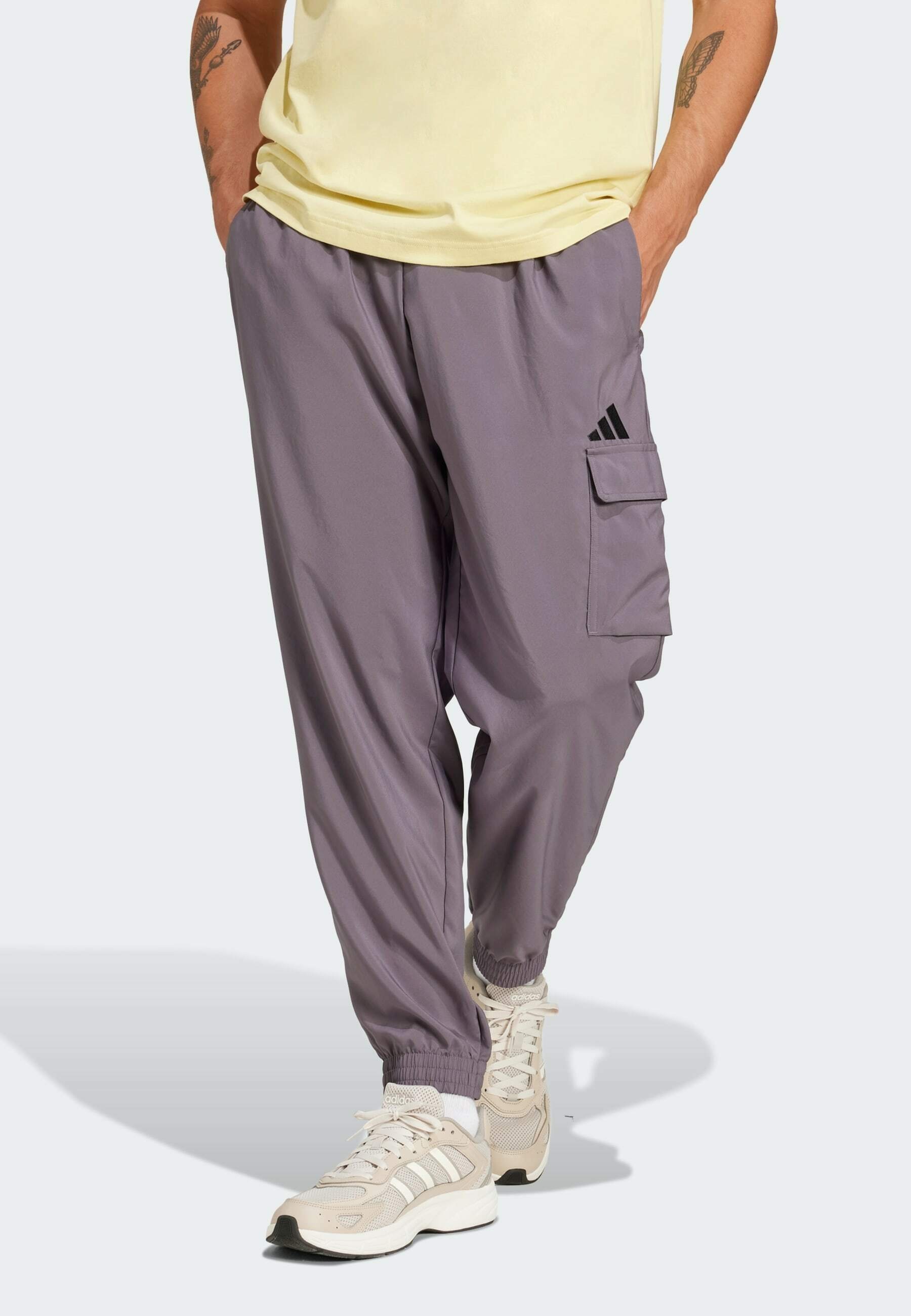 adidas Performance ESSENTIALS SMALL CARGO - Pantaloni cargo - grigio strata nero
