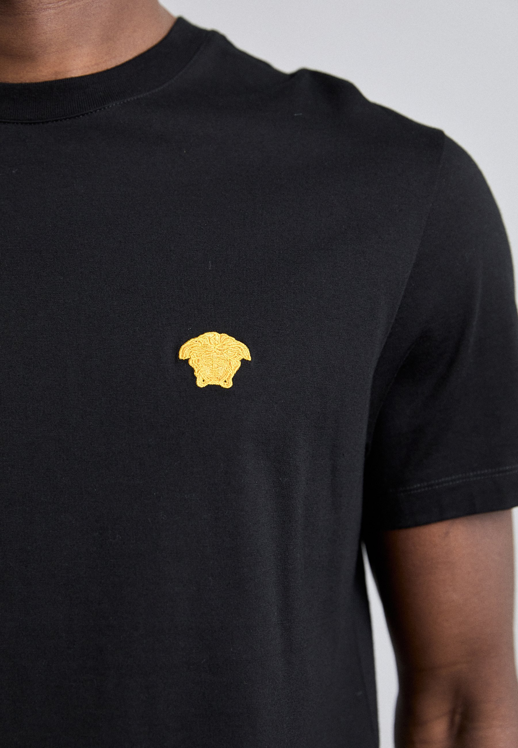 Versace COMPACT MEDUSA POP EMBROIDERY - Basic T-shirt - zwart