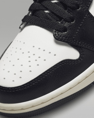 Air Jordan 1 Mid Women's Shoes