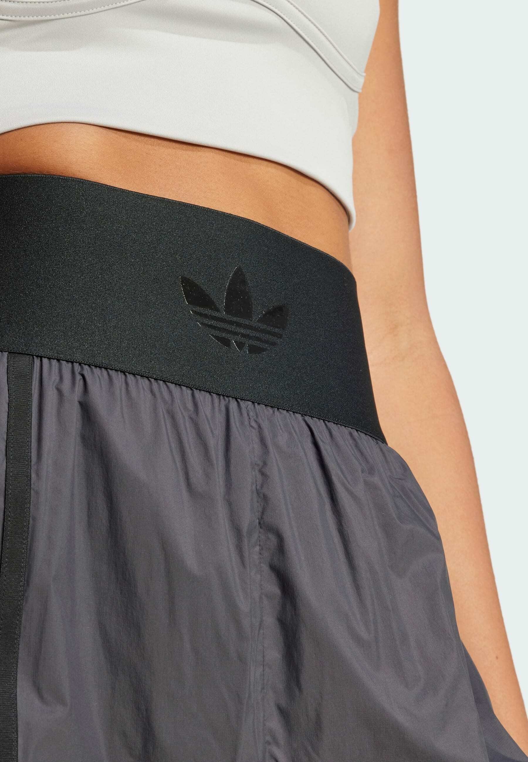 Pantaloni da tuta adidas Originals con cintura larga - neri