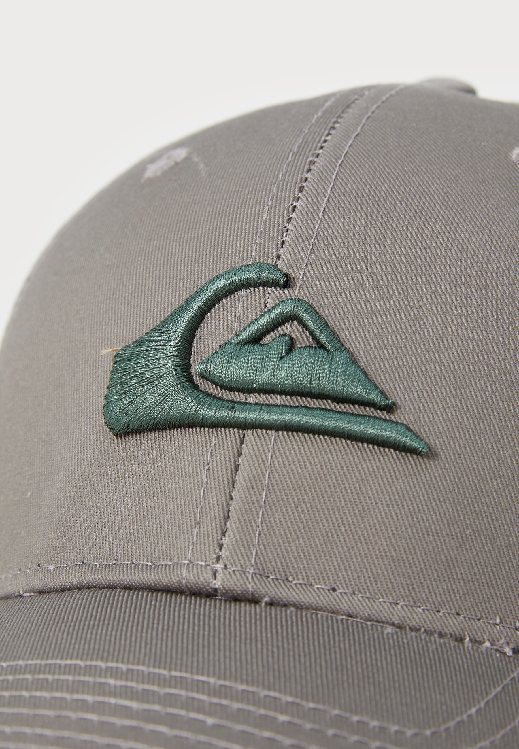 Quiksilver DECADES - Pet - gevallen steen