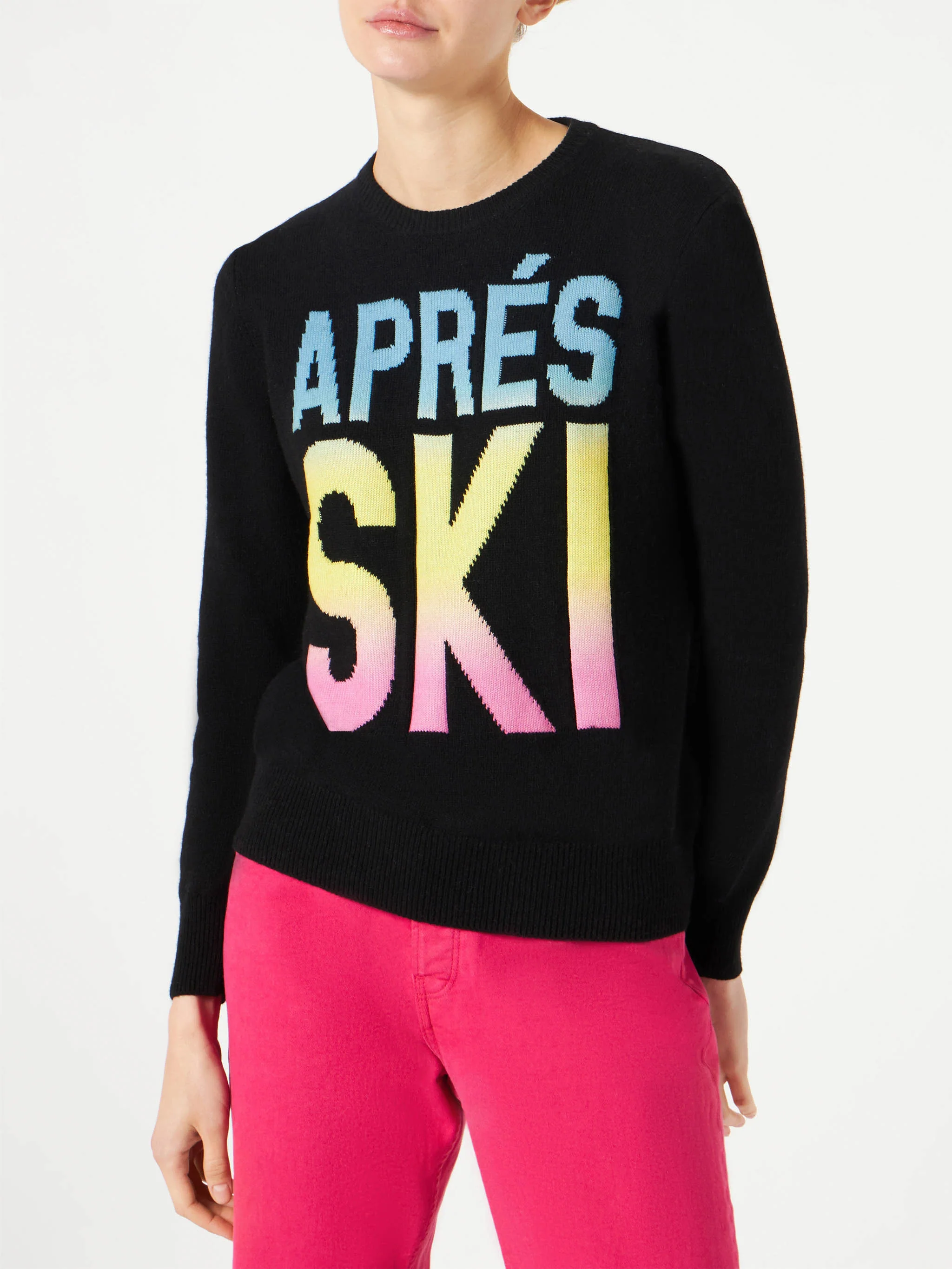 Jersey negro de mujer para después de esquiar con estampado degradado.