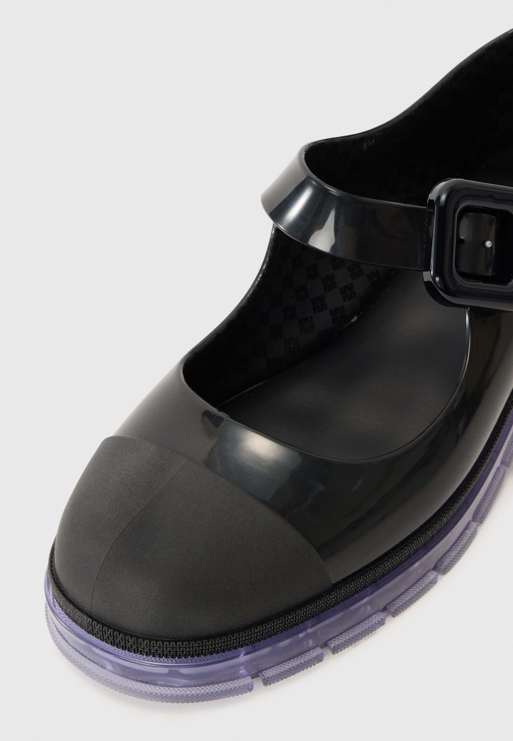 Melissa JUNE – Slipper – transparent/schwarz
