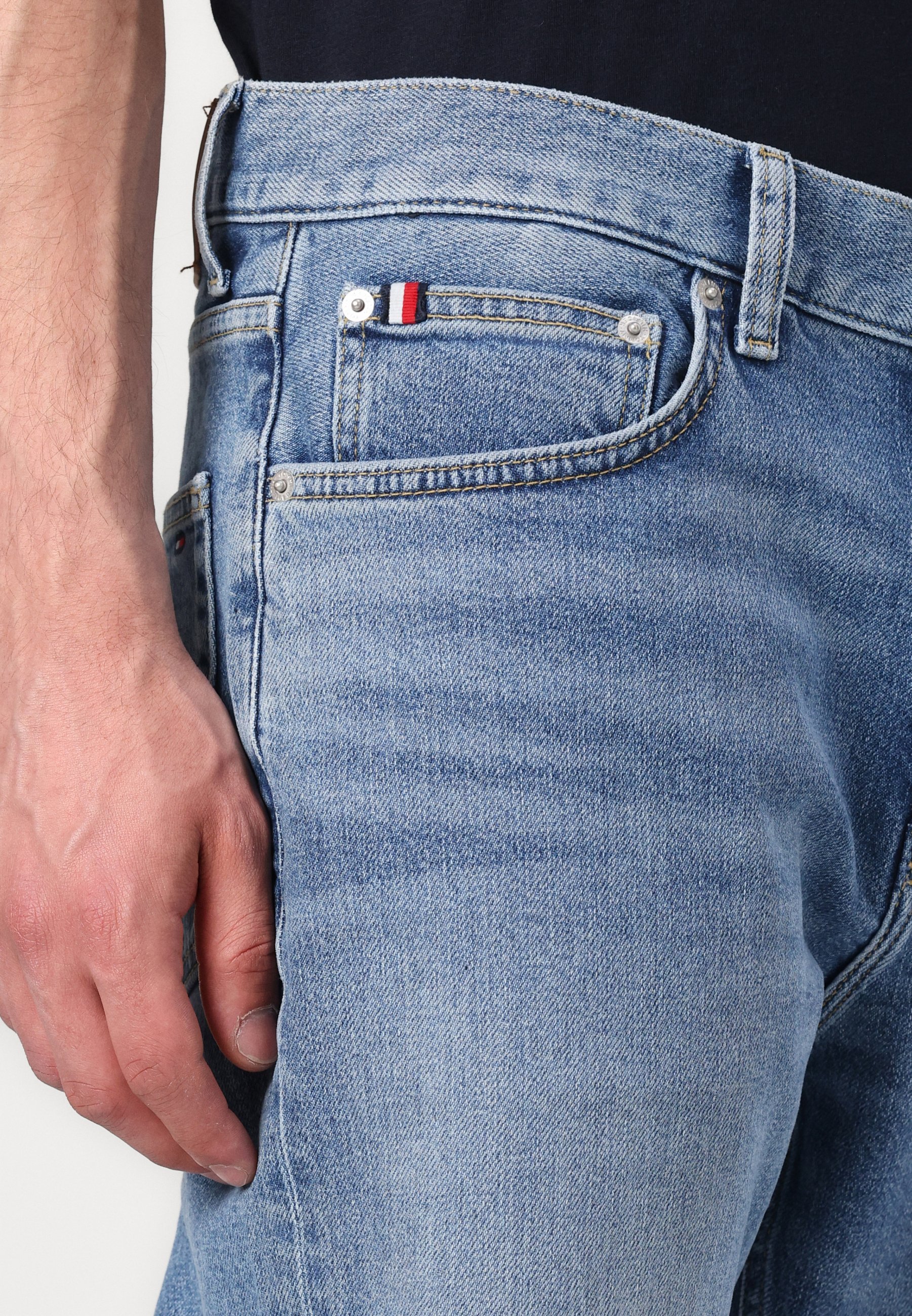 Tommy Hilfiger REGULAR MERCER - Jean droit - Bleu Bennett
