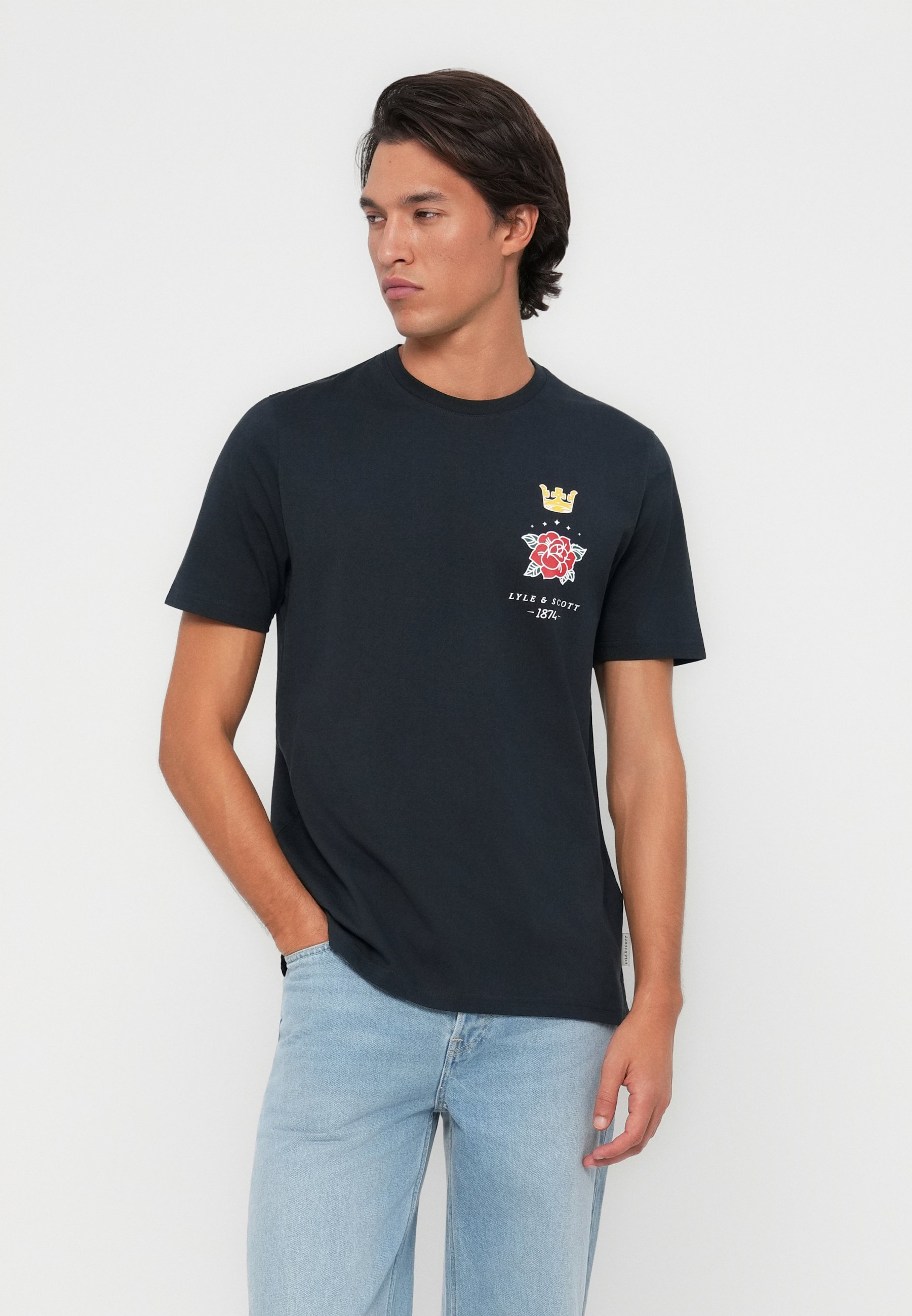 Lyle & Scott ROSE AND CROWN GRAPHIC - Triko s potiskem - black