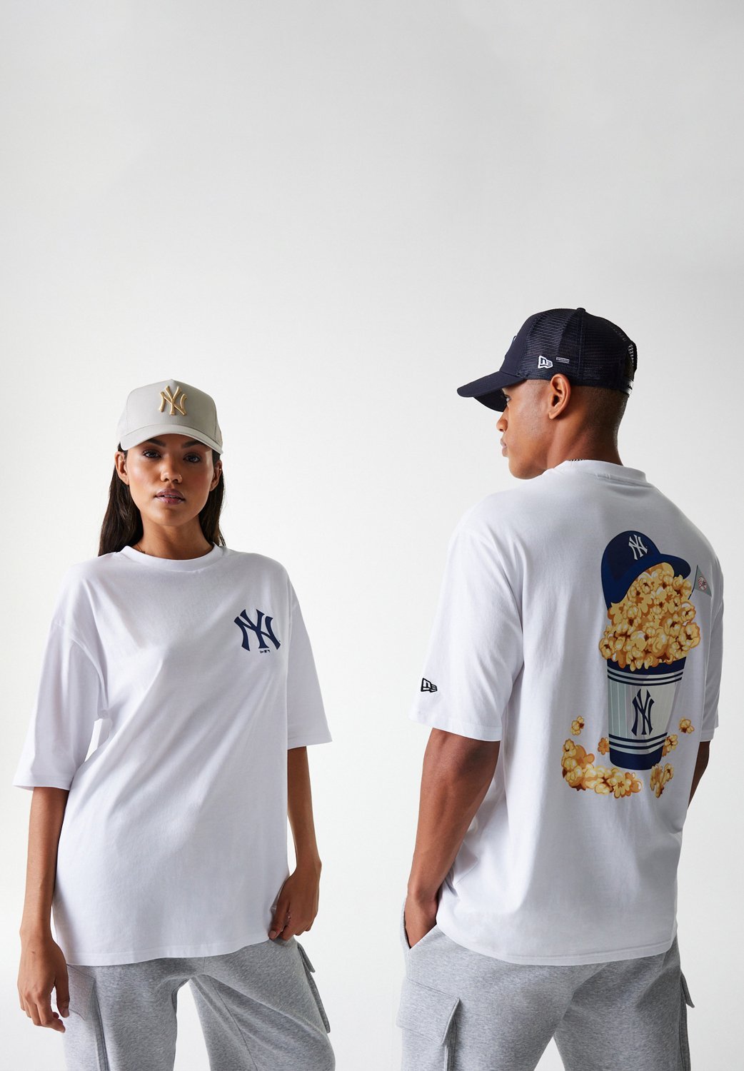 New Era GRAPHIC TEE UNISEX - Apdrukāts T-krekls - balts
