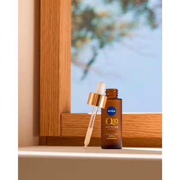 NIVEA Q10 Serum protiv bora dvostrukog djelovanja<br>30ml - Suha koža