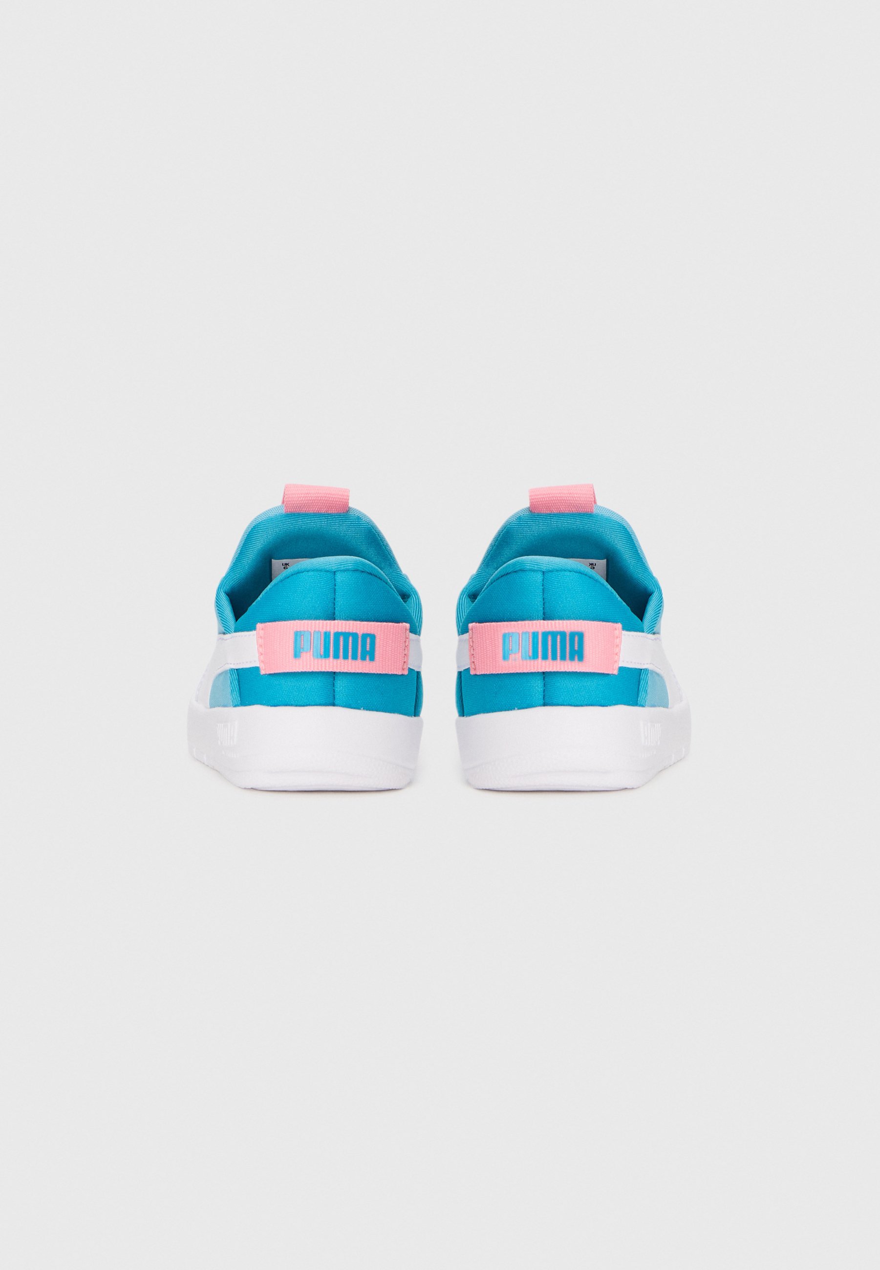 Chaussures de running sur route Puma COURTFLEX V3 SLIPTECH UNISEXE - coloris aqua/blanc/rose