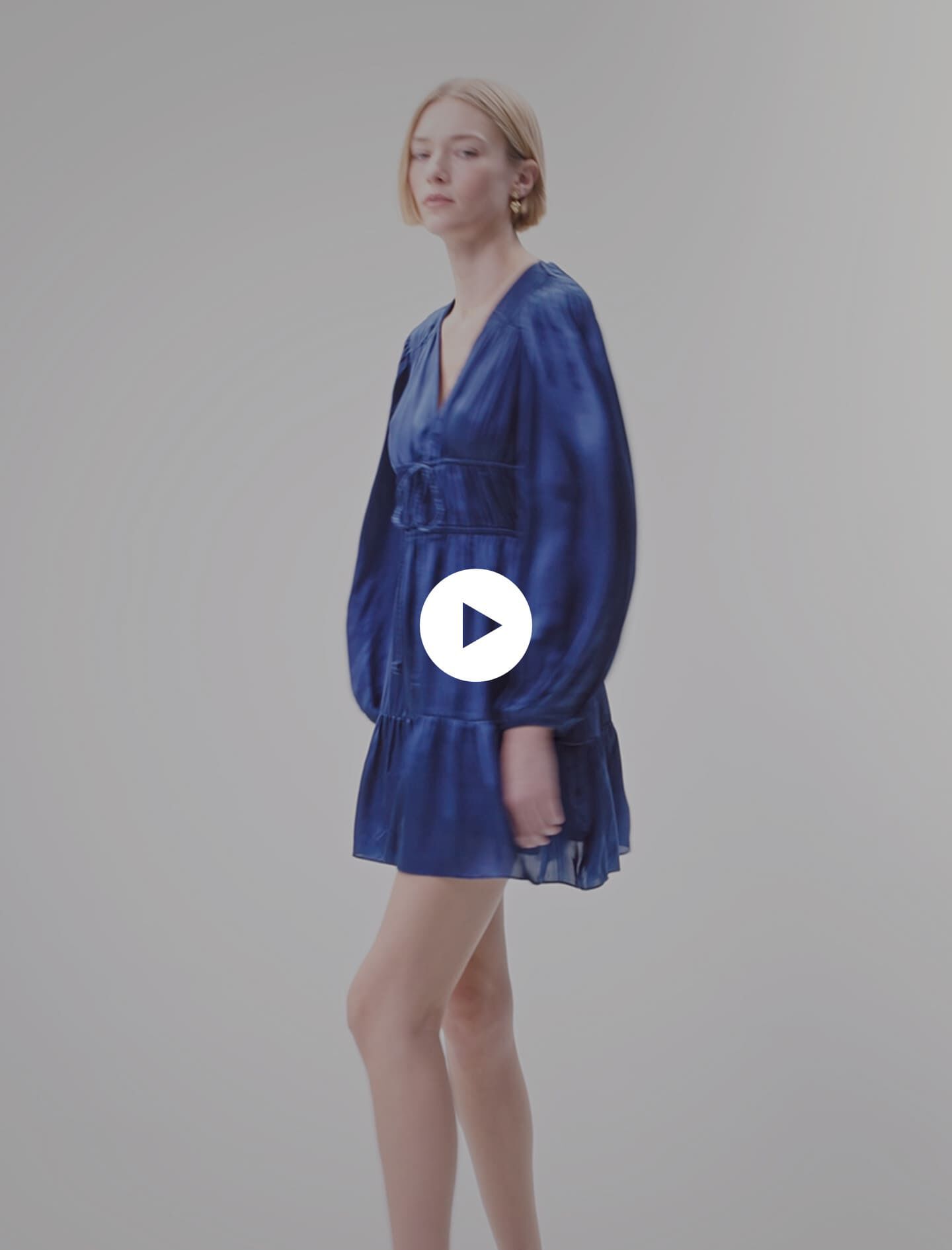 Rochie scurtă din satin - Bleumarin
