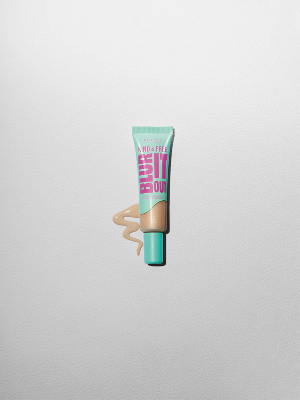 Rimmel Kind & Free Blur It Out Leichte Feuchtigkeits-Foundation LSF 20