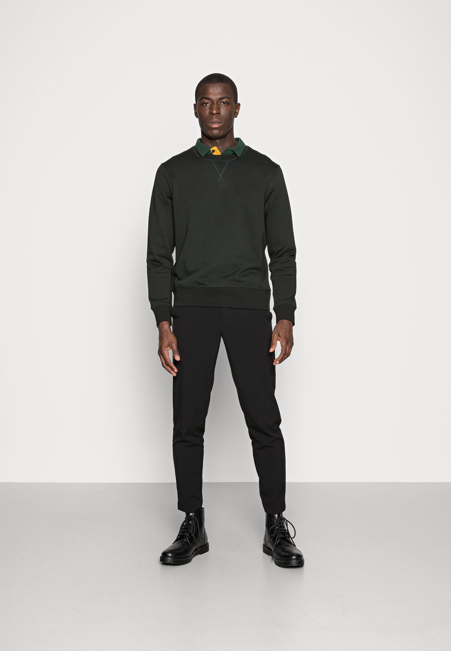 Pier One SLIM - Poloshirt - donkergroen