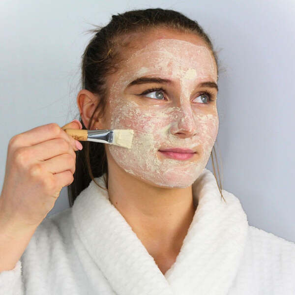 Maschera purificante all'argilla d'avena Obvs Skincare - Delicata