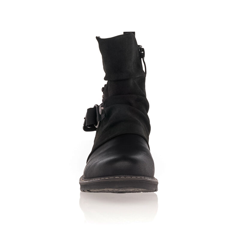  Botas negras de mujer / Botines
